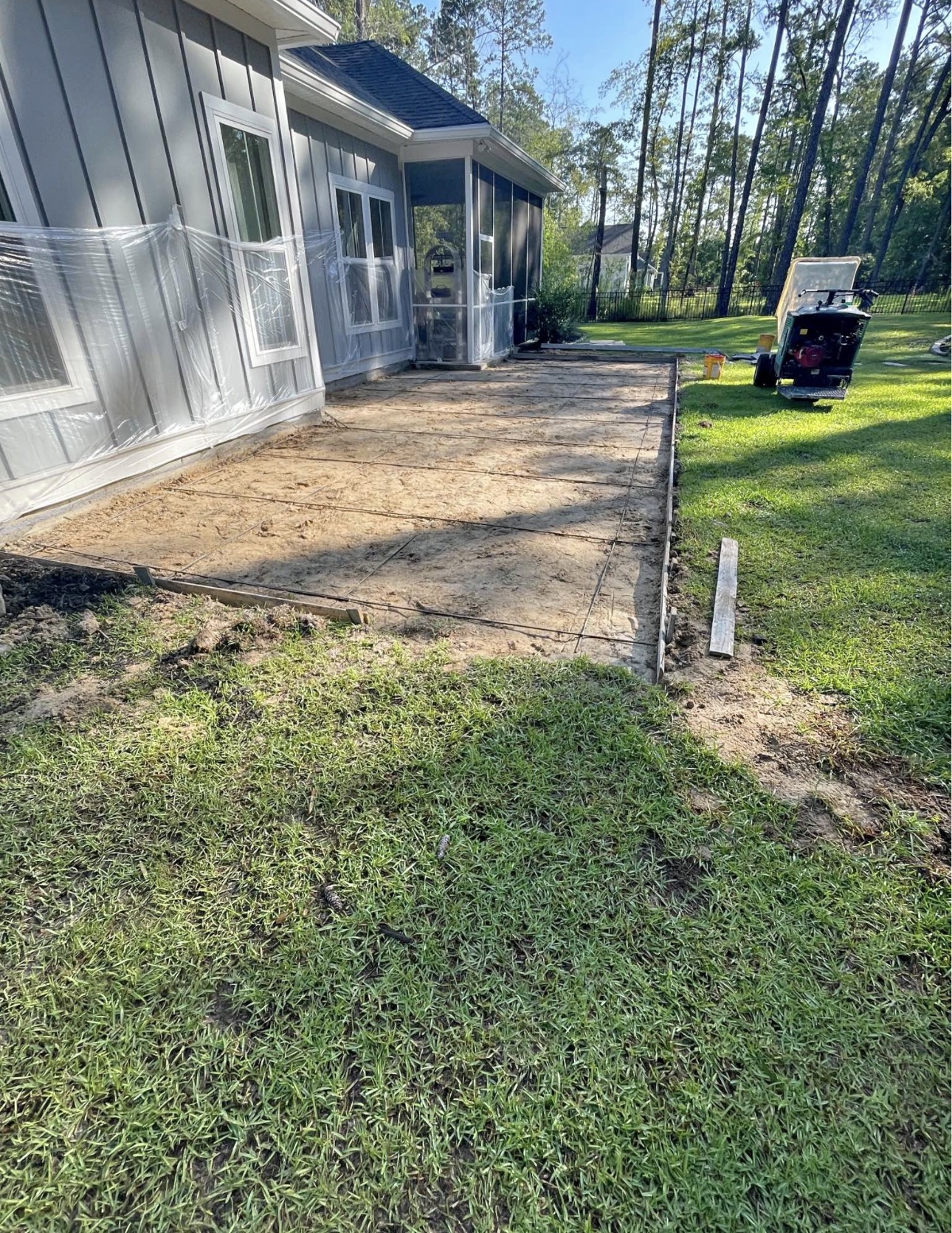 Backyard concrete patio — JG Concrete